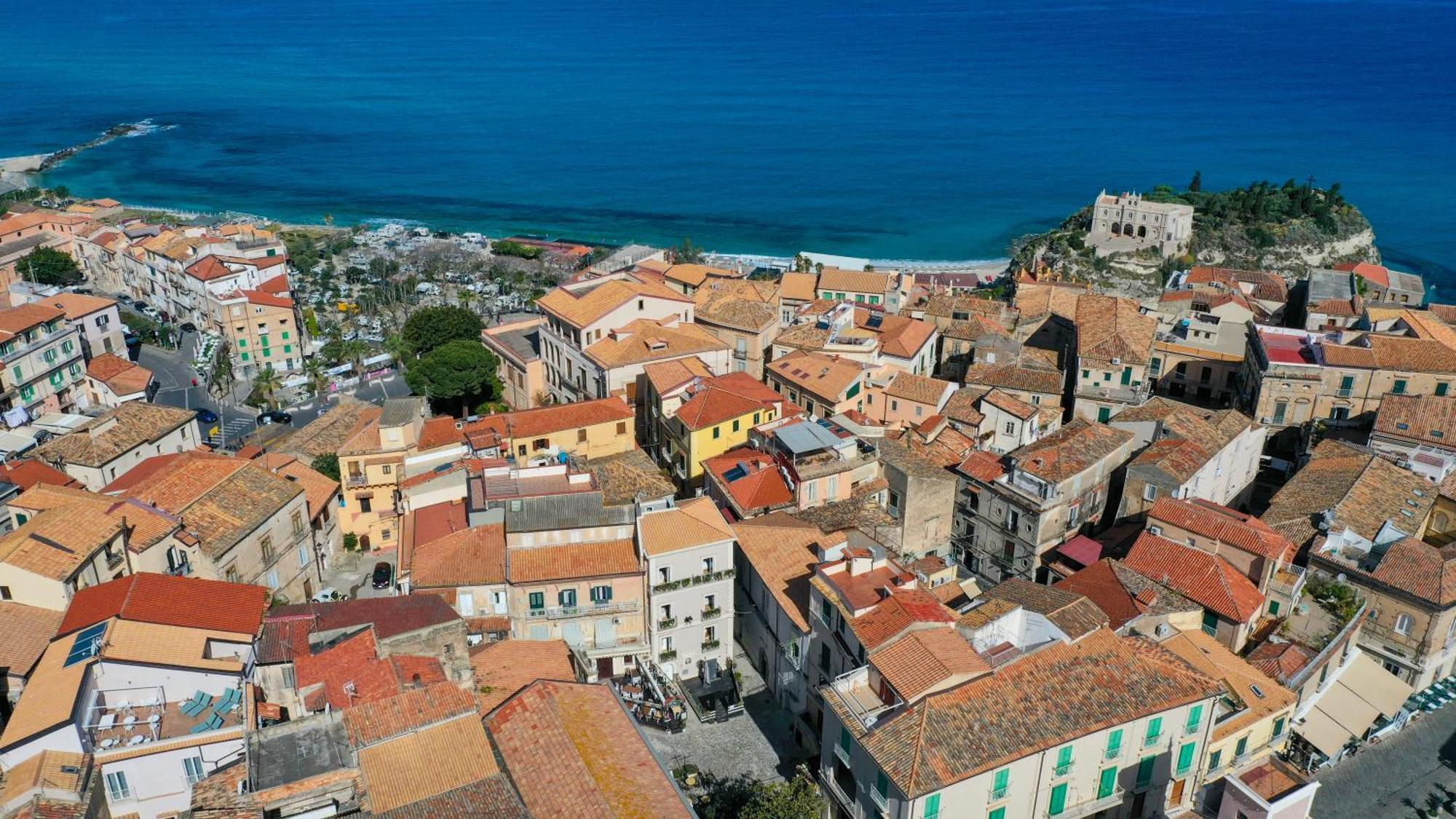 La Divina - Free Parking - Bed & Breakfast Tropea Eksteriør bilde