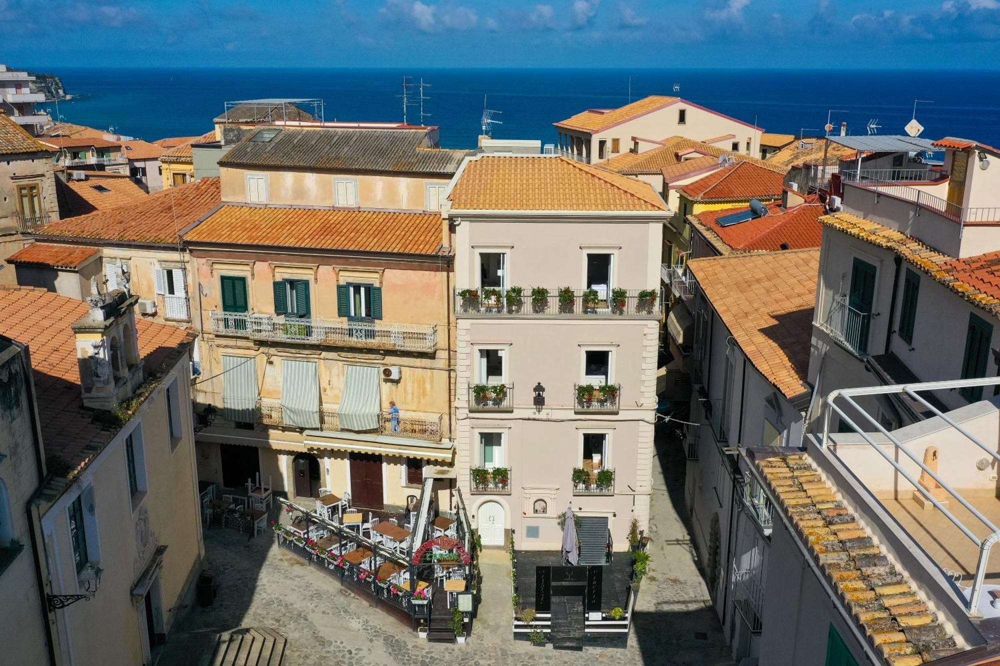 La Divina - Free Parking - Bed & Breakfast Tropea Eksteriør bilde